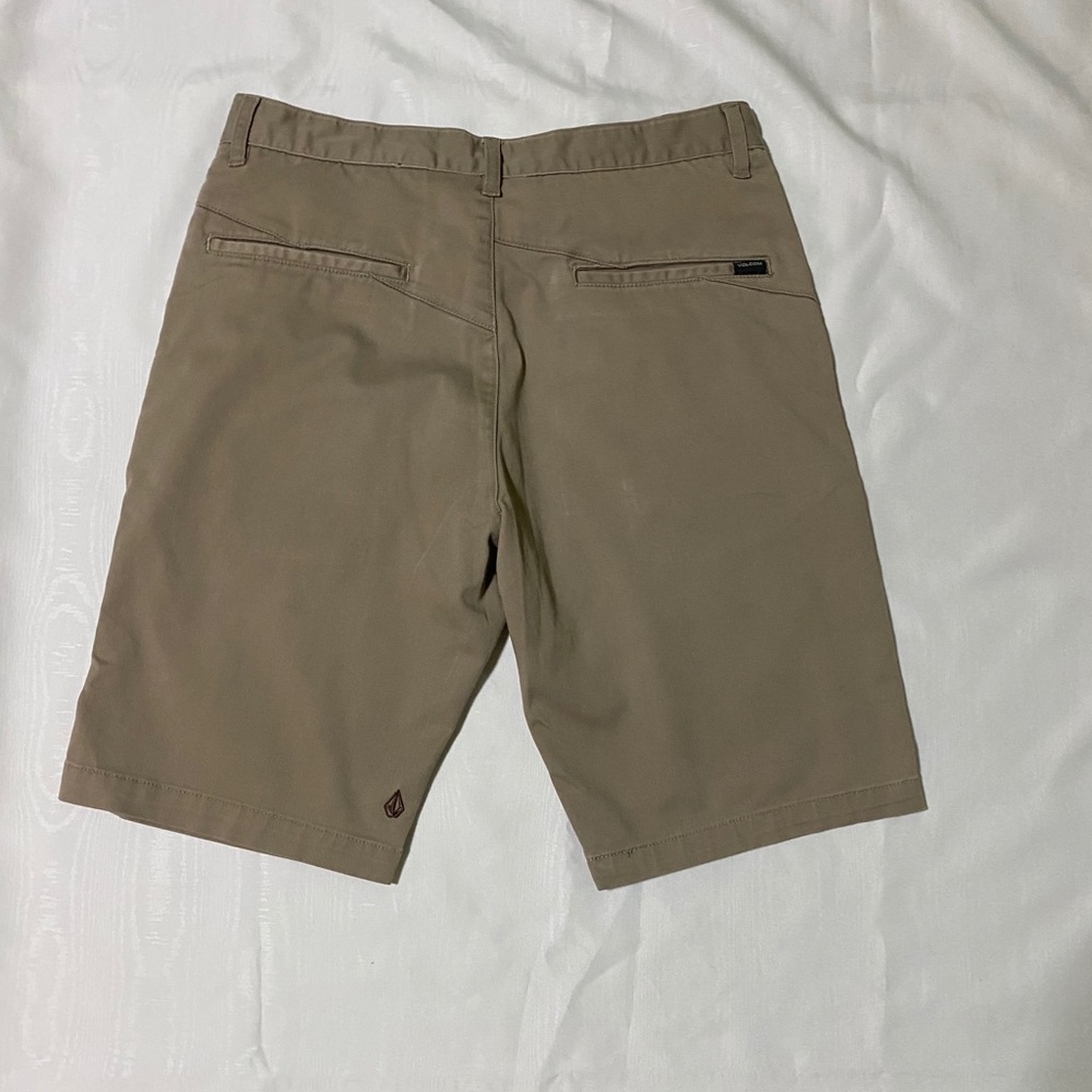 Shorts - Picture 2 of 8